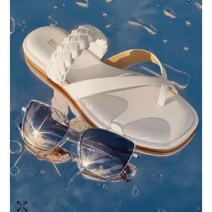 COPY - New Michael Kors Women's Alba Thong Flat Sandals size 7 in Optic White